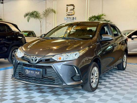 TOYOTA YARIS 1.5 16V FLEX SEDAN XL MULTIDRIVE TOYOTA YARIS 1.5 16V FLEX SEDAN XL MULTIDRIVE